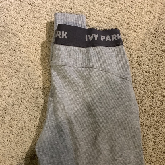 Ivy Park Leggings - Picture 4 of 4